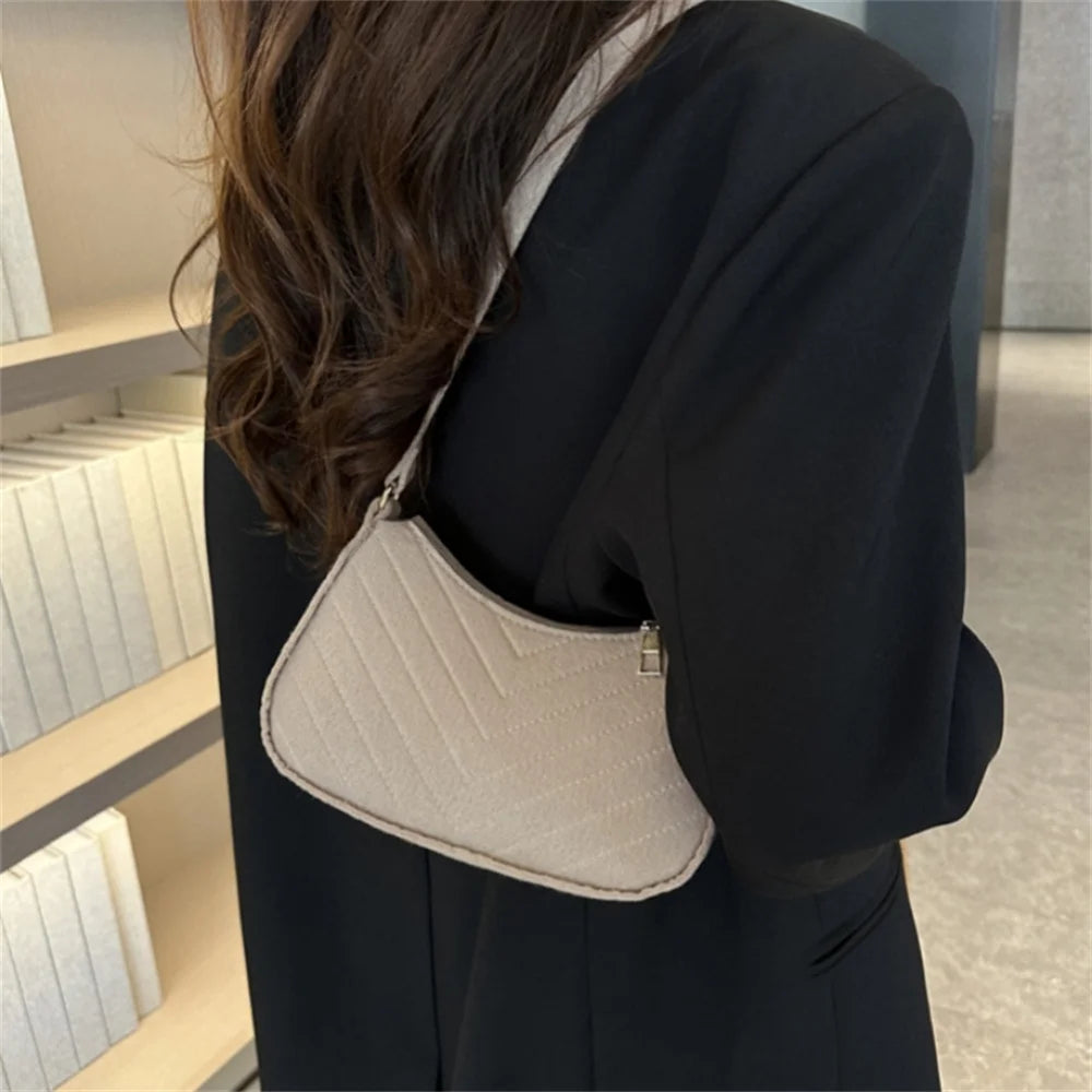 New Brand Women Retro Underarm Bag Felt Solid Color Shoulder Bag Casual Purse Dumpling Bag Simple Fashion Crossbody Bag